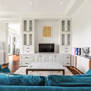 Experience Comfort Convenience Shared House , Vancouver Canada