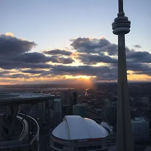 Ihost Suites Ice , Toronto Canada